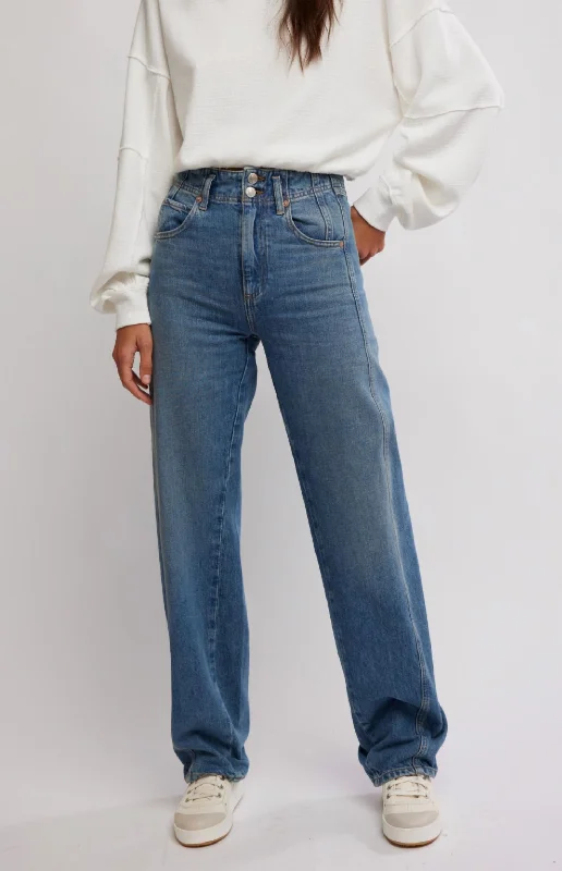 Your Exclusive Offer Awaits!Aster Straight Jean In Swarm