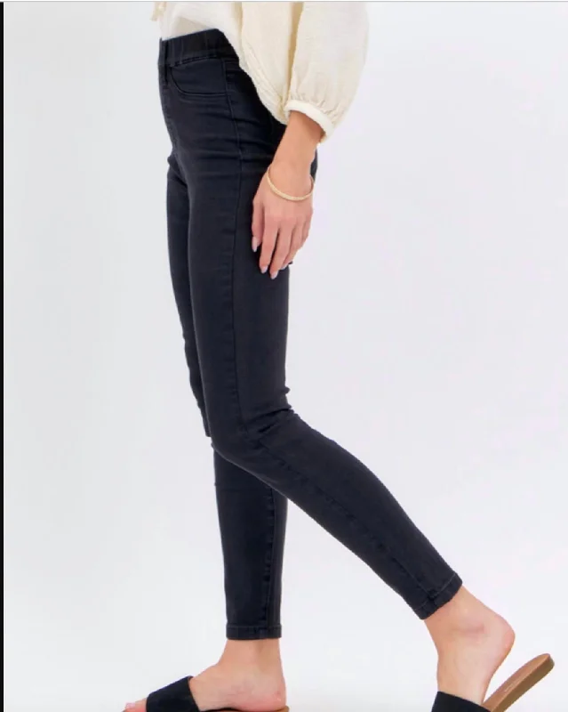 Time to Snag a Bargain!Pull On Skinny Jeans In Black