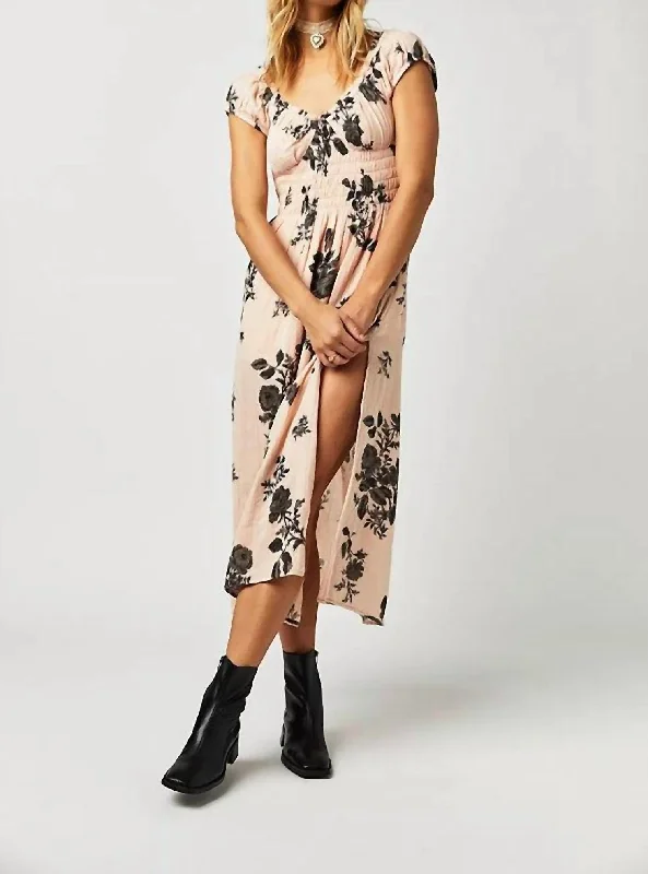 Don’t Wait – Shop Today!Forget Me Not Midi Dress In Peach