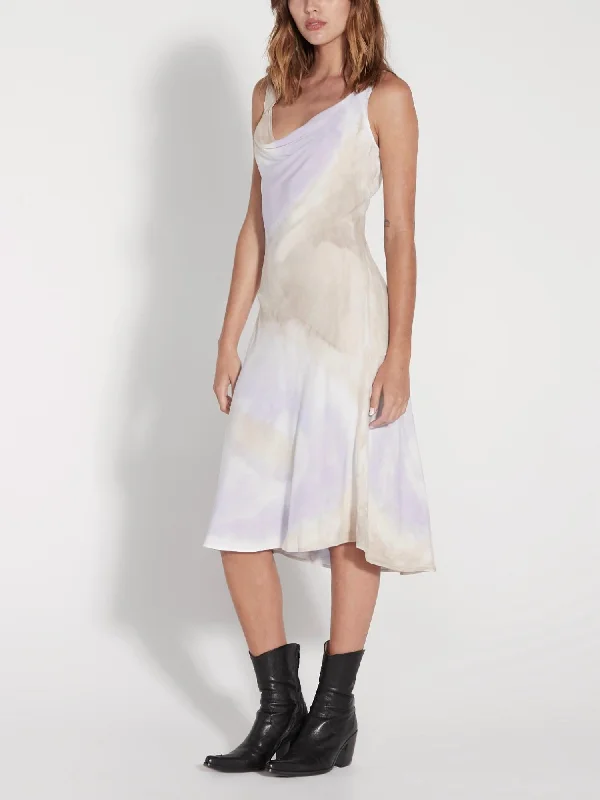 The Best Deals Won’t Wait!Linda Midi Dress In Lavender
