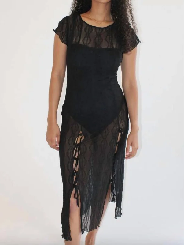 Hot Deals You Can’t Resist!Mariposa Lace Midi Dress In Black