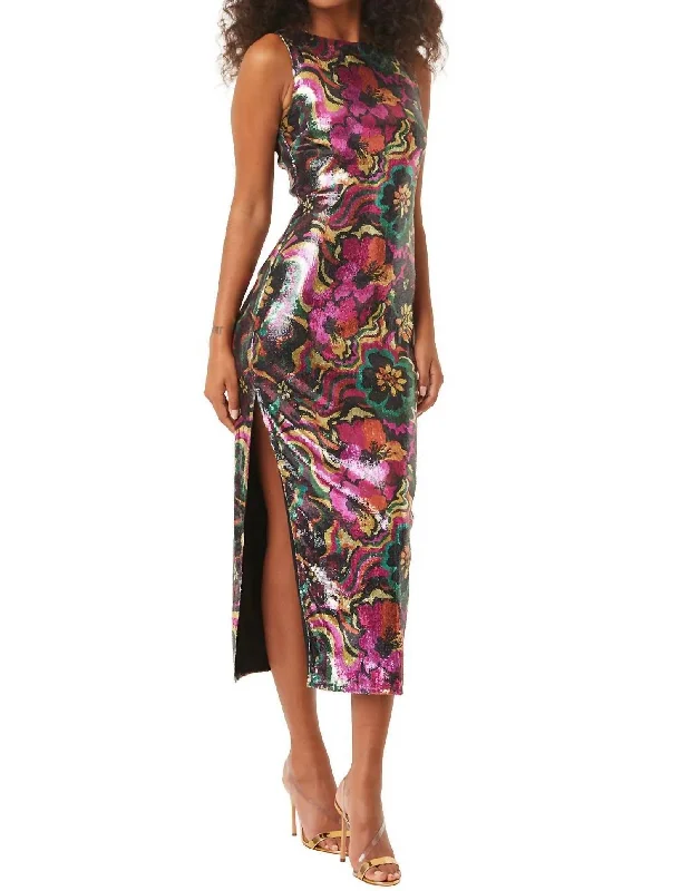 Hottest Discounts of the Year!Nakia Sleeveless Sequin Midi Dress In Flora Groove Print