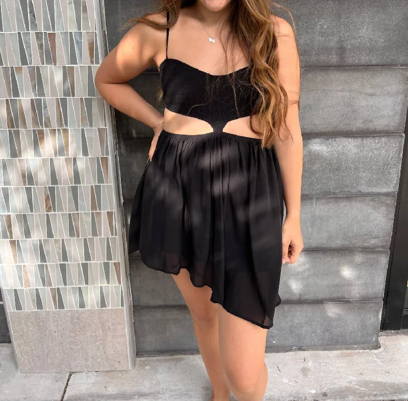 Sale Alert – Get Ready to Shop!Lucilla Mini Dress In Black
