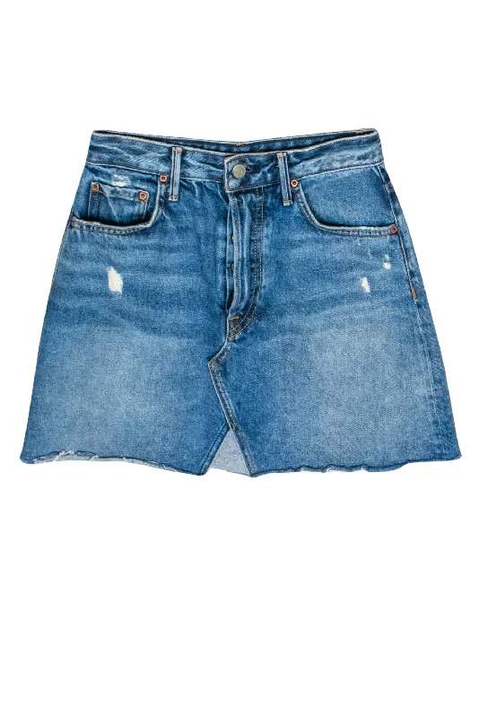 Score Huge Discounts Today!GRLFRND - Medium Wash Distressed Button Fly Denim Miniskirt Sz 25 Score Huge Discounts Today!GRLFRND - Medium Wash Distressed Button Fly Denim Miniskirt Sz 25
