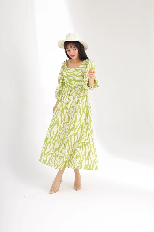 Everything Must Go!Dress B 7237