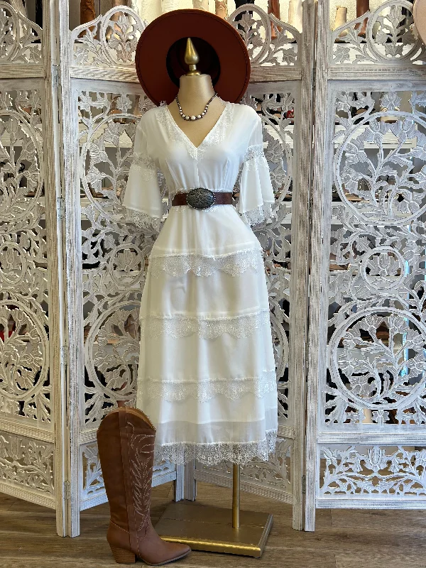 Get Ready to Save!Lace Trim Mid Sleeve Maxi Dress- Not Stretchy