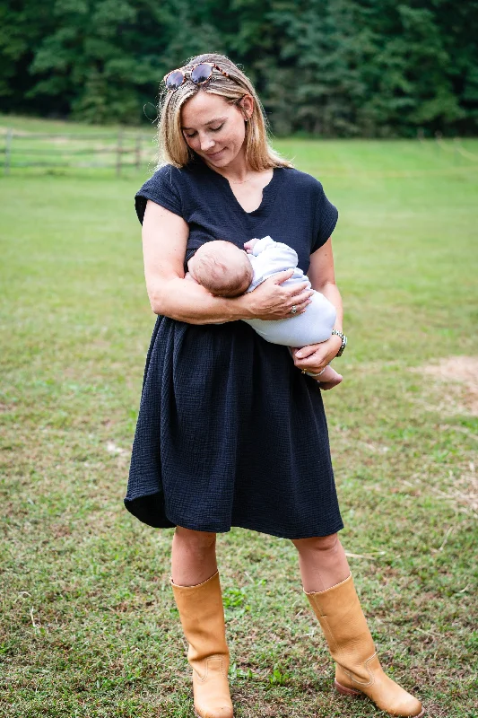 Hurry, Sale Ends Soon!Latched Mama Coastline Cotton Zip Nursing Dress