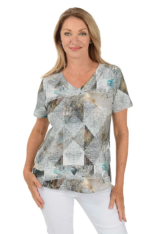 Snag the Best Prices Now!Neelie Shirred V-Neck Tee