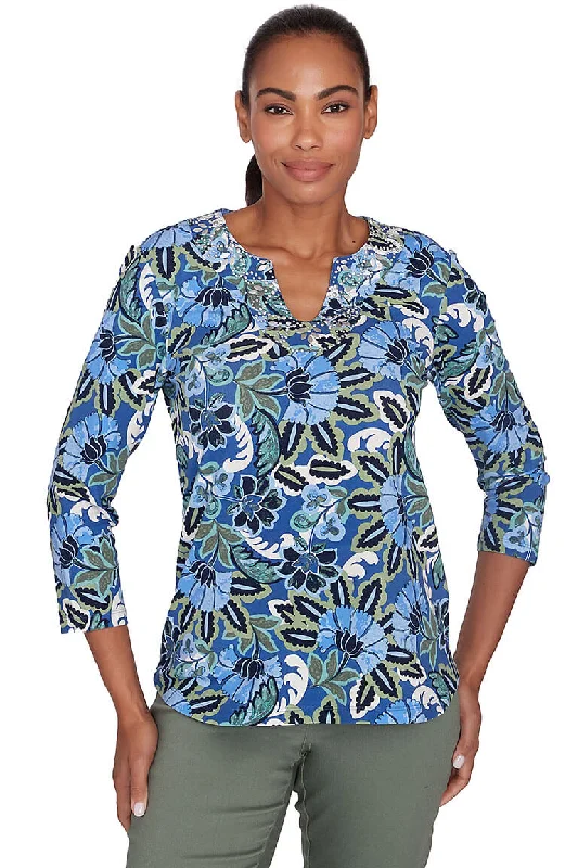 Unmissable Offers Await!Paisley Patch Studded Floral Knit Top
