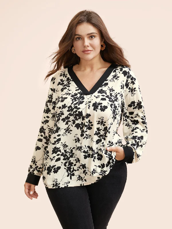 Crazy Discounts Inside!Floral Contrast V Neck Pleated Blouse