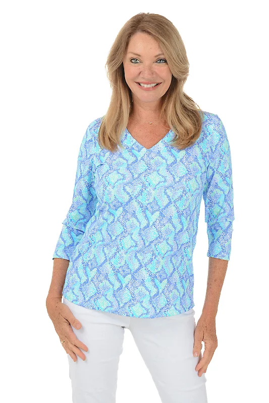 More Discounts, More Joy!Blue Snake Hearts Classic UPF50+ V-Neck Top