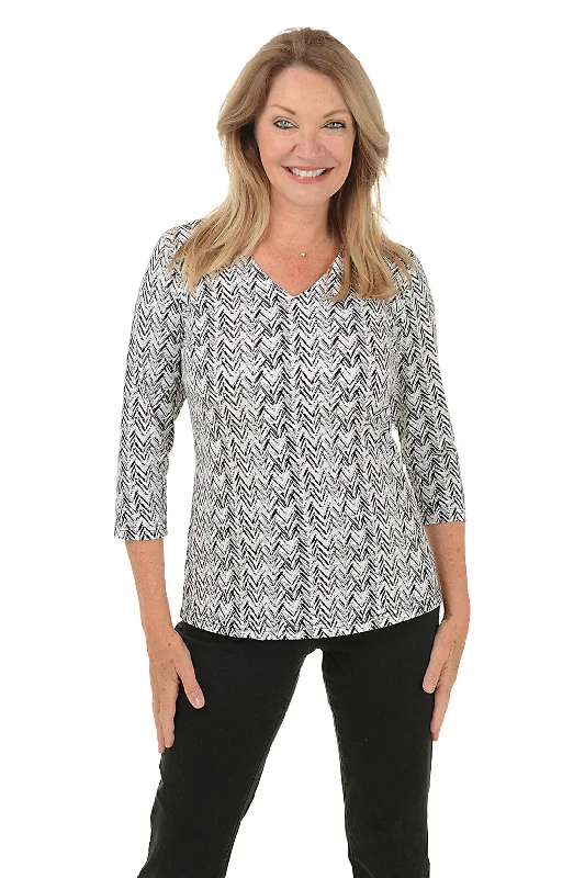 Every Deal is a Steal!Sandy Chevron Classic UPF50+ V-Neck Top